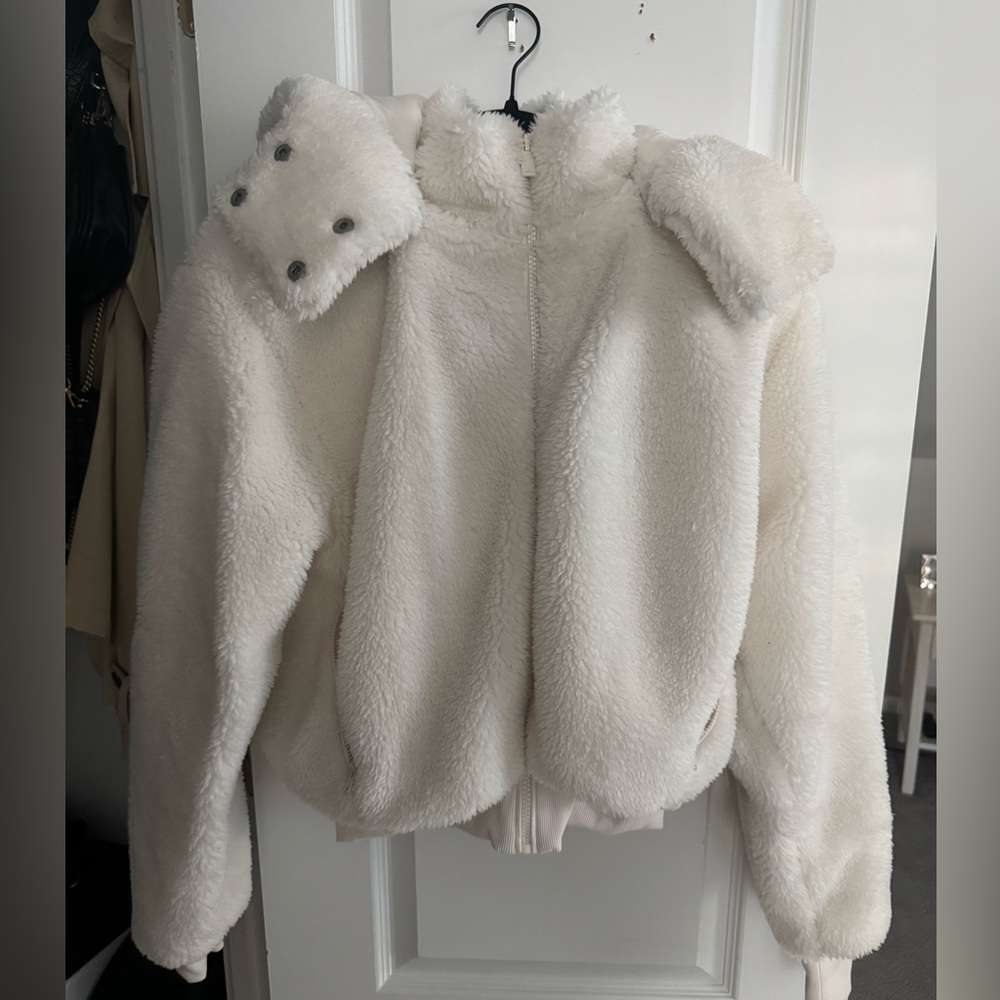 ALO JACKET WHITE SIZE XS